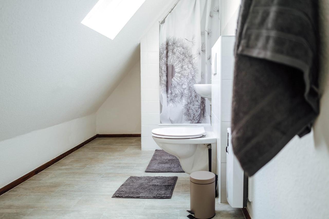Zimmer In Ruhiger Lage 150M Zur Ta Hamelin Esterno foto